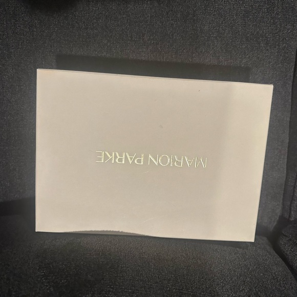 MARION PARKLE SANDALS.Size 38 1/2. Excellent condition with dust bag and box - Picture 2 of 4